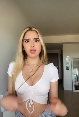 1. Magnificent Teressa Dillon Shows Cleavage in White Crop Top and Bouncing Tits