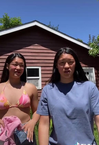 Erotic Jie & Mei Walters in Bikini Top