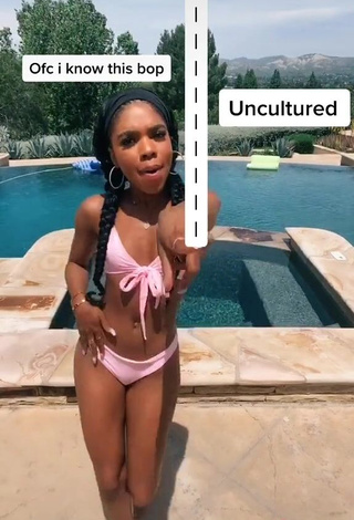 2. Teala Dunn in Cute Pink Bikini at the Swimming Pool