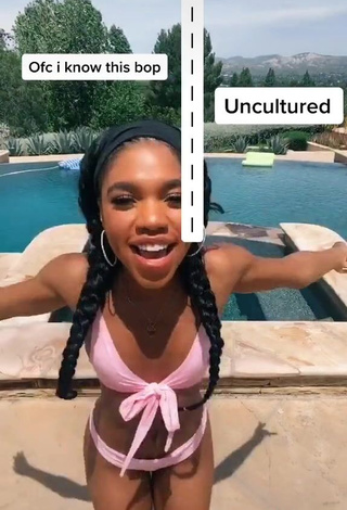 3. Teala Dunn in Cute Pink Bikini at the Swimming Pool