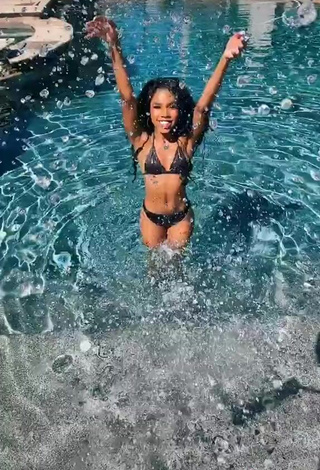 3. Wonderful Teala Dunn Shows Butt at the Pool