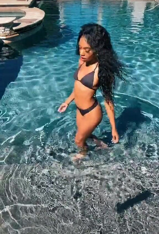 1. Fine Teala Dunn in Sweet Black Bikini at the Swimming Pool