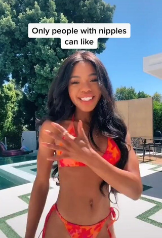 Hottie Teala Dunn Shows Cleavage in Bikini at the Pool