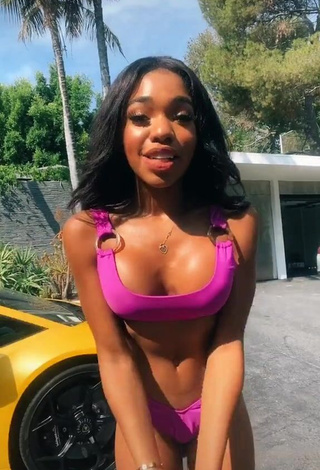 1. Beautiful Teala Dunn Shows Butt in a Street