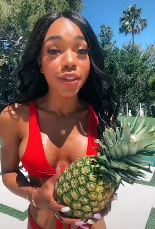 3. Elegant Teala Dunn Shows Butt at the Pool (Side Boob)