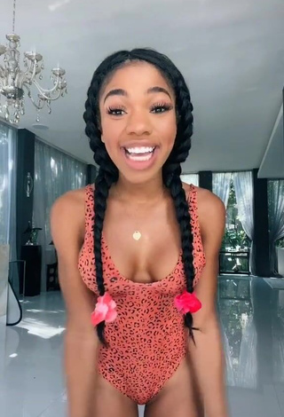 1. Irresistible Teala Dunn Shows Cleavage in Leopard Swimsuit and Bouncing Boobs