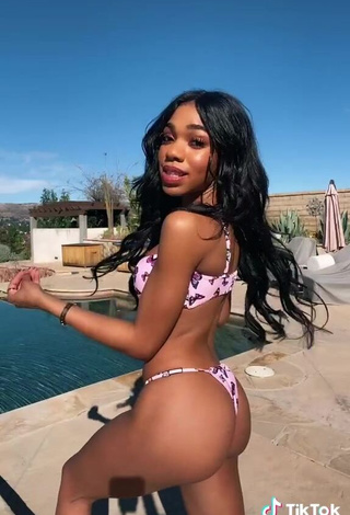 Sexy Teala Dunn Shows Butt at the Swimming Pool (Side Boob)