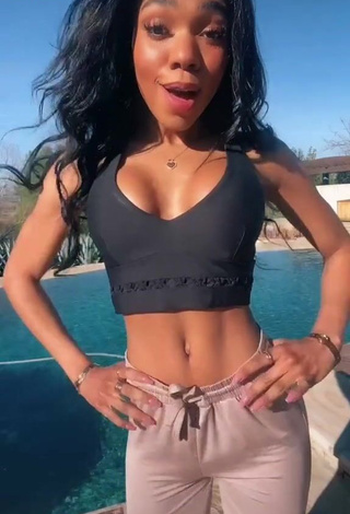 1. Hottest Teala Dunn Shows Butt at the Pool while Twerking