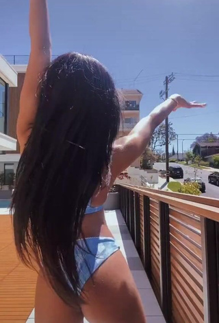 2. Erotic Teala Dunn Shows Butt