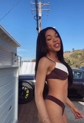 3. Sweetie Teala Dunn Shows Butt