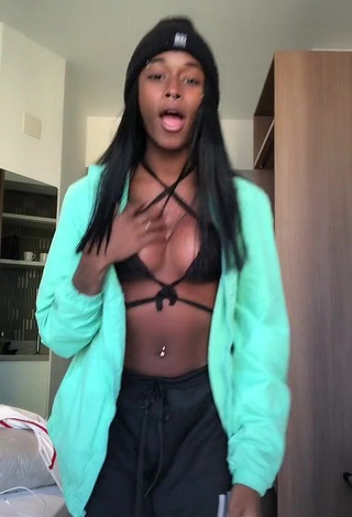 1. Irresistible victoriasimonns Shows Cleavage in Black Bikini Top (Side Boob)