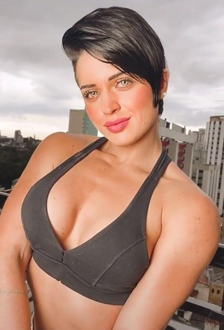 Erotic Yanne in Black Sport Bra