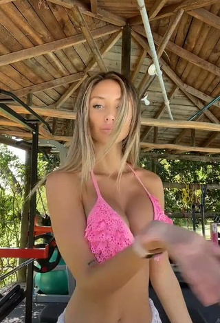 3. Sexy Giuliana Cagna Shows Cleavage in Pink Bikini Top