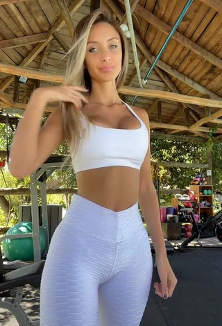 Irresistible Giuliana Cagna in White Leggings