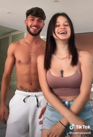 3. Sweetie Zoe Massenti Shows Cleavage in Beige Crop Top and Bouncing Boobs