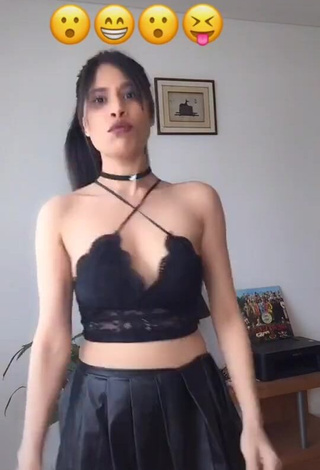 Gorgeous XENA Shows Cleavage in Alluring Black Crop Top and Bouncing Boobs