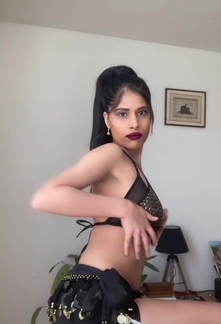 Sexy XENA in Crop Top