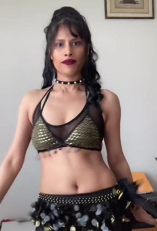 1. Wonderful XENA in Crop Top and Bouncing Boobs