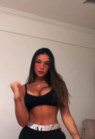 3. Hot Gabriela Moura Shows Cleavage in Black Crop Top and Bouncing Tits