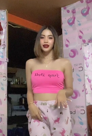 1. Erotic Khate Maekawa in Pink Tube Top