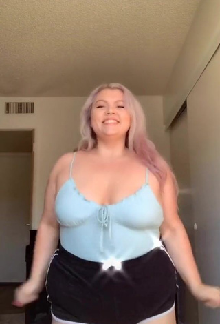 Adorable Lexie Lemon Shows Cleavage in Seductive Blue Crop Top and Bouncing Breasts