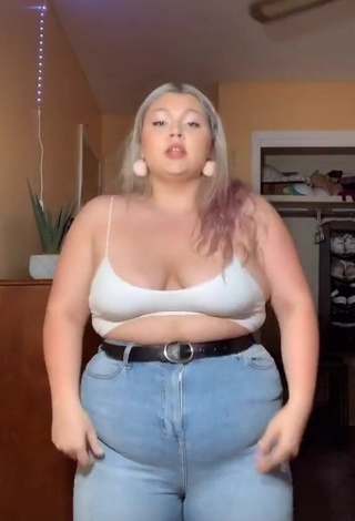 3. Alluring Lexie Lemon Shows Cleavage in Erotic White Crop Top and Bouncing Boobs