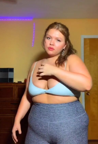 1. Irresistible Lexie Lemon Shows Cleavage in Blue Bra and Bouncing Boobs