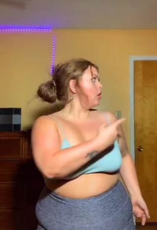 1. Hottest Lexie Lemon Shows Cleavage in Blue Crop Top and Bouncing Boobs