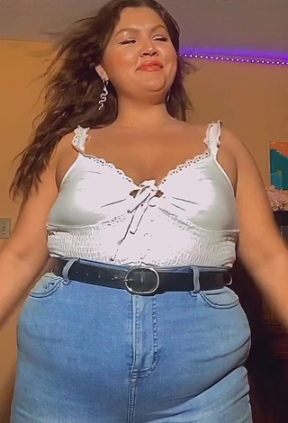 1. Captivating Lexie Lemon Shows Cleavage in White Top and Bouncing Boobs