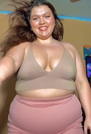 1. Really Cute Lexie Lemon Shows Cleavage in Beige Crop Top and Bouncing Boobs