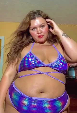 3. Hottest Lexie Lemon Shows Cleavage in Violet Bikini