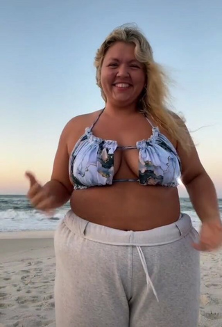 3. Sweet Lexie Lemon Shows Cleavage in Cute Bikini Top at the Beach and Bouncing Boobs