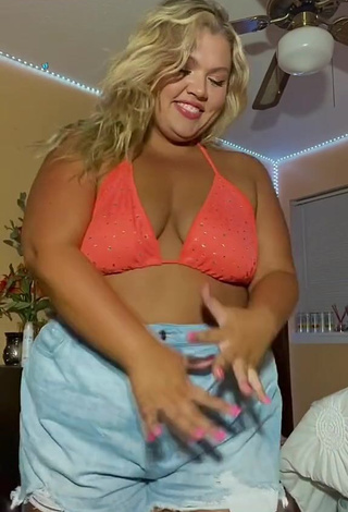 Hottie Lexie Lemon Shows Cleavage in Orange Bikini Top and Bouncing Breasts