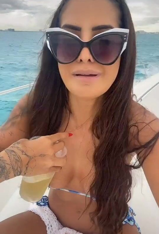 Irresistible Marina Ferrari Shows Cleavage in Bikini on a Boat