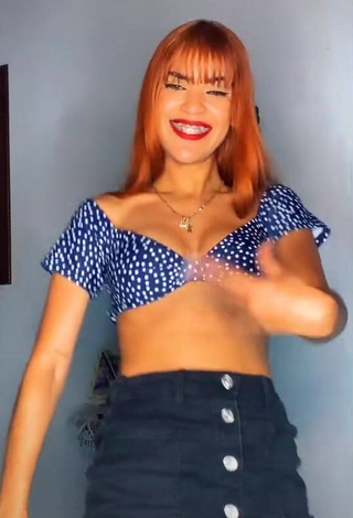 3. Pretty Melissa Rodriguez in Crop Top and Bouncing Breasts