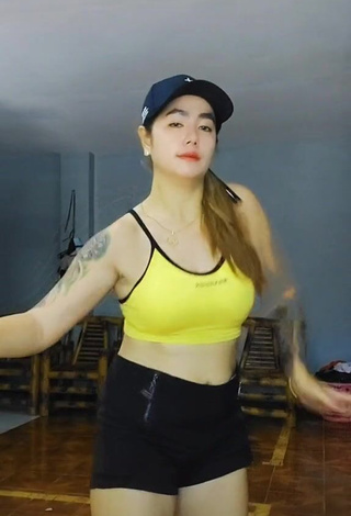 Roxanne Timbas (@mommyxanne) - Porn Videos from TikTok