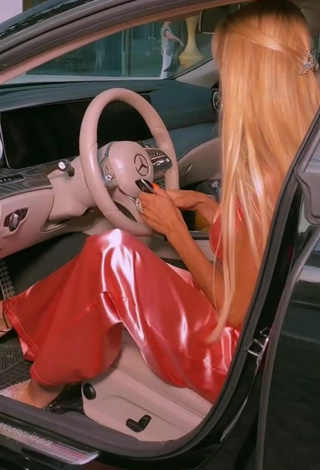 3. Erotic Sara Damnjanović in Pink Overall in a Car (Underboob)