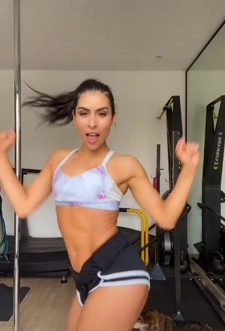 Erotic María León in Sport Bra