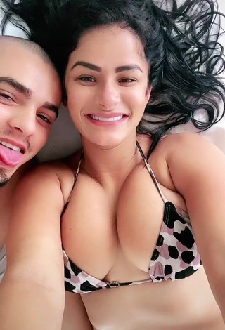 Erotic Suelita Assis Shows Cleavage in Bikini Top