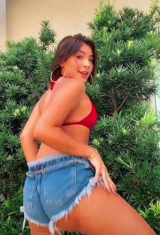 3. Irresistible Taynara Cabral in Red Bikini Top while Twerking