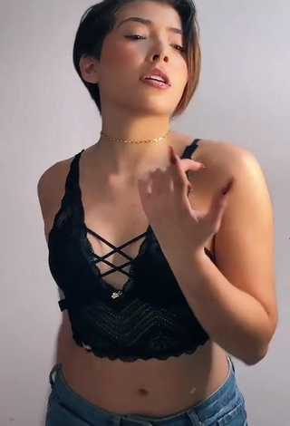 Hot Taynara Cabral in Black Crop Top