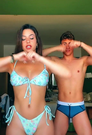 Fine Victoria Caro in Sweet Bikini and Bouncing Tits