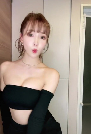 3. Erotic Yua Mikami in Black Tube Top and Bouncing Breasts