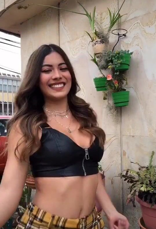 1. Beautiful Aleja Villeta Shows Cleavage in Sexy Crop Top