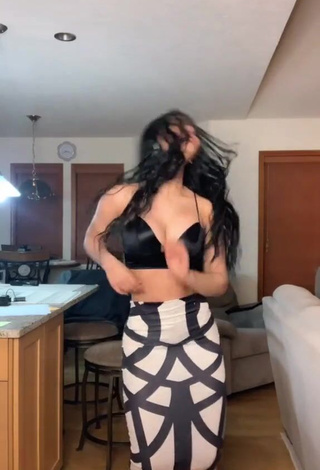 1. Hot Barbara Ramirez Shows Big Butt