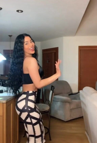 3. Hot Barbara Ramirez Shows Big Butt