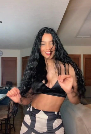 Lovely Barbara Ramirez Shows Cleavage in Black Crop Top