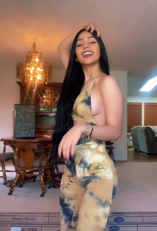 3. Erotic Barbara Ramirez in Overall (Side Boob)