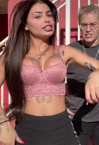 3. Really Cute Bárbara Shows Cleavage in Pink Crop Top