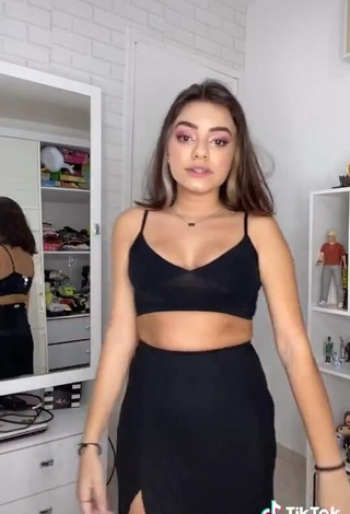 Irresistible Bela Almada Shows Cleavage in Black Crop Top and Bouncing Breasts